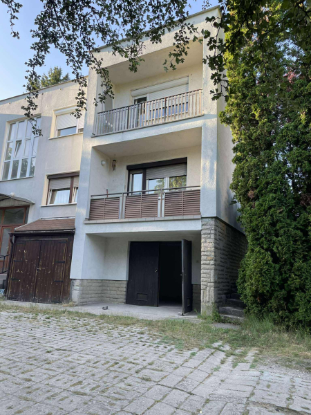 Ingatlan hirdetés kép