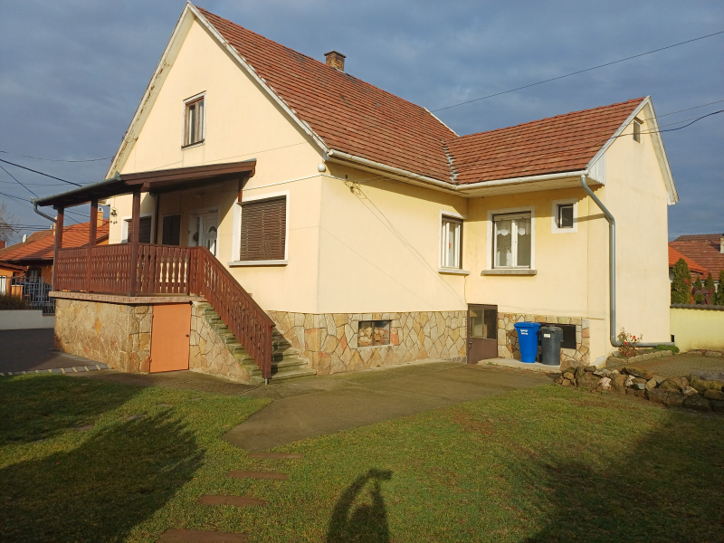 Eladó Ház, Pilisvörösvár, 130nm, 87900000 Ft