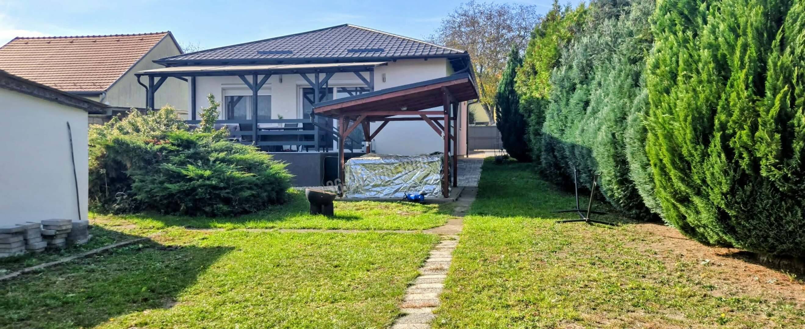 Eladó Családi ház, Tatabánya, Kertvárosi lakótelep, Ady Endre utca, 156nm, 117000000 Ft