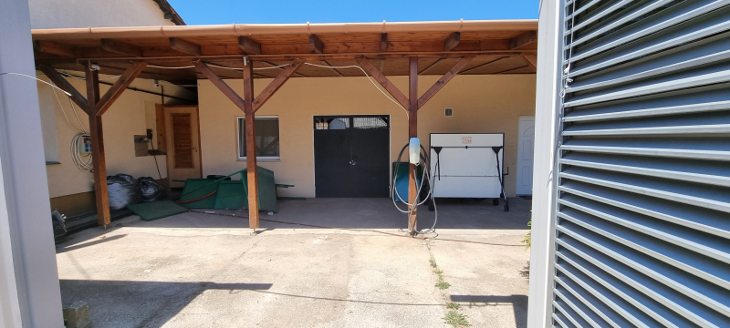 Eladó Ipari Terület, Budaörs, 300nm, 299999999 Ft