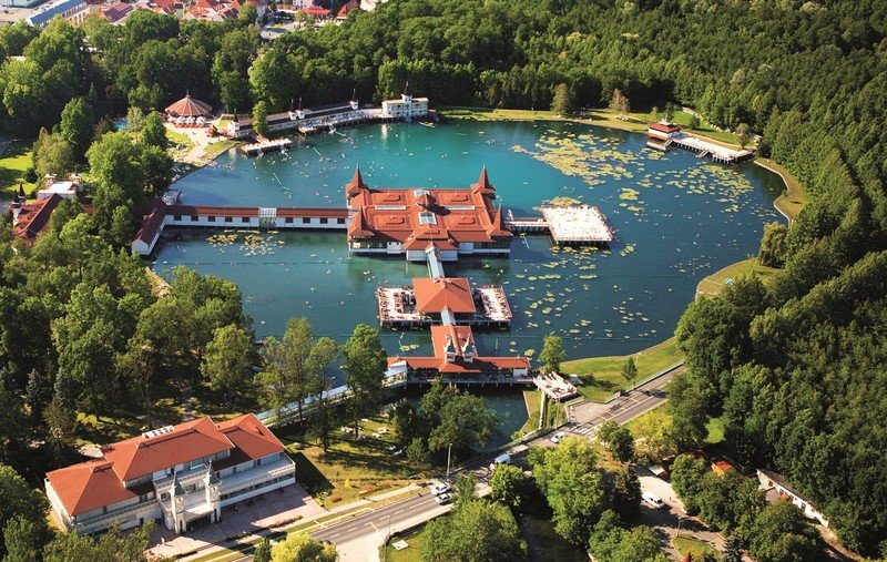 Eladó Ház, Hévíz, 280nm, 450000000 Ft