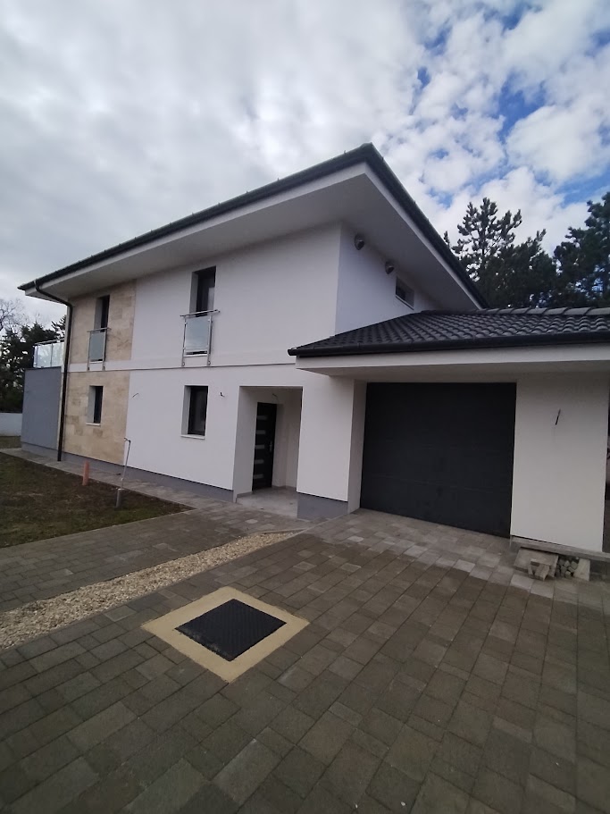 Eladó Ház, Érd, 216nm, 198000000 Ft