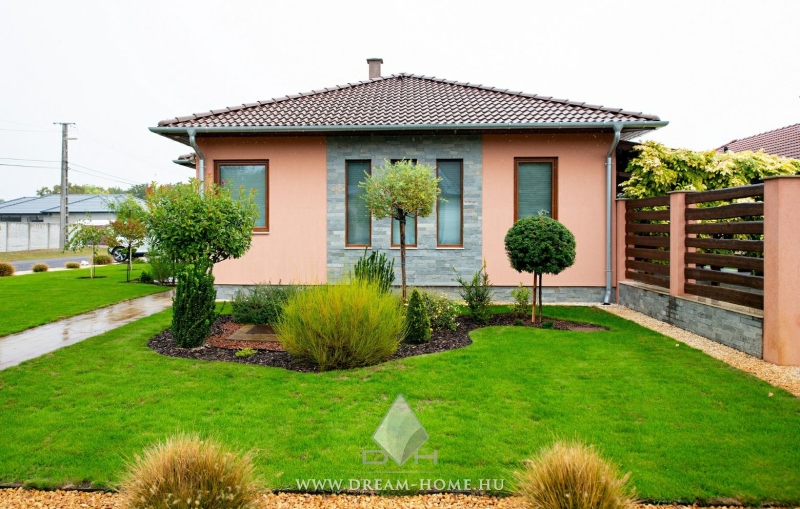 Eladó Ház, Kecskemét, 122nm, 105000000 Ft