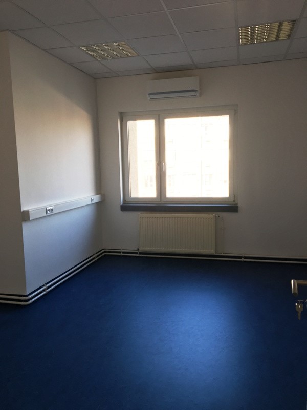 Eladó Iroda, Budapest XIV. kerület, Fogarasi út, 35nm, 95000 Ft