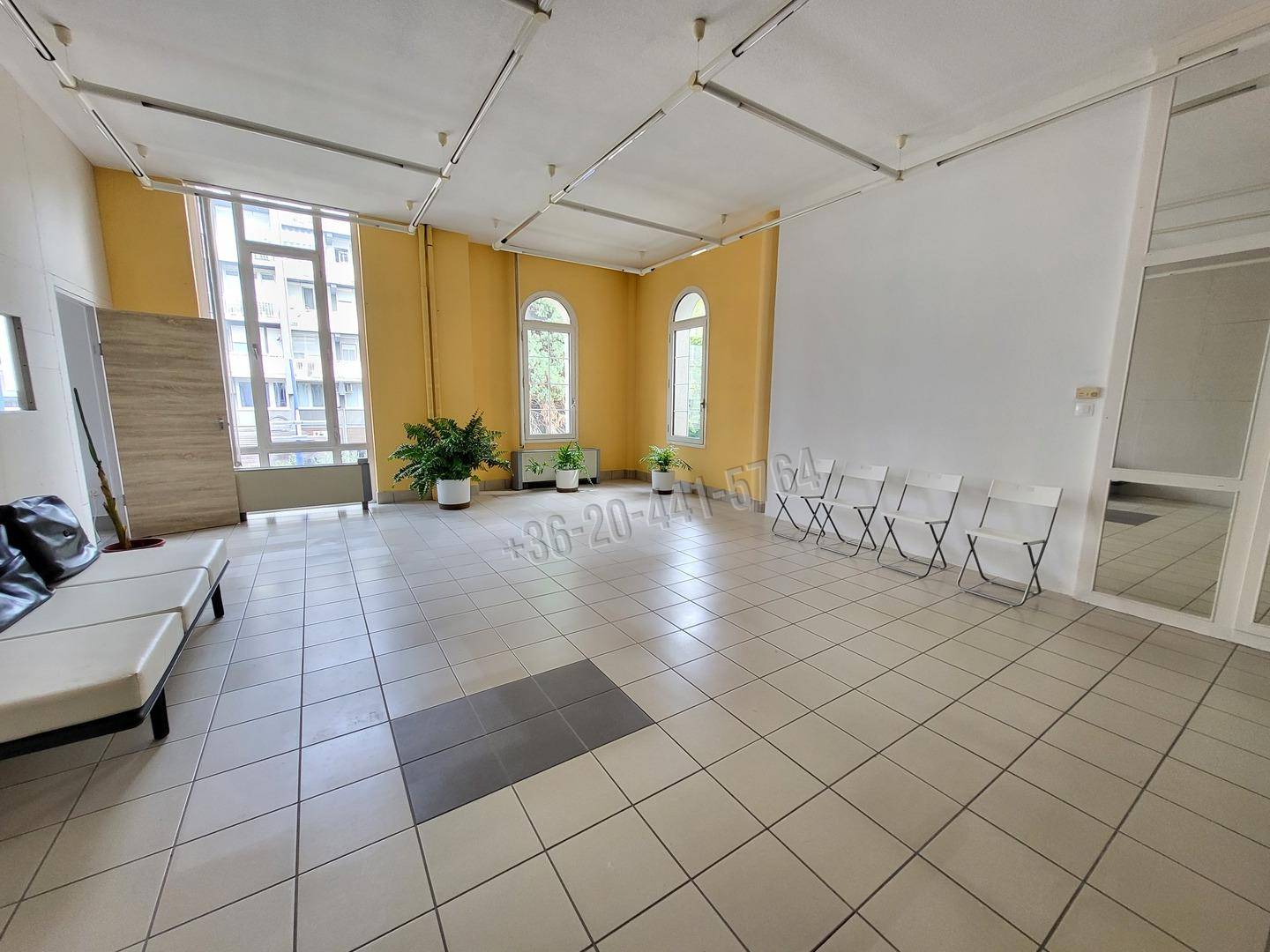 Eladó Üzlet, Zalaegerszeg, Belváros, 73nm, 34500000 Ft