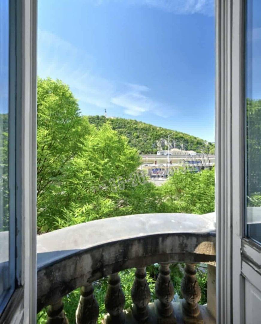 Eladó Társasházi lakás, Budapest V. kerület, Belváros, Belgrád rakpart, 170nm, 342900000 Ft