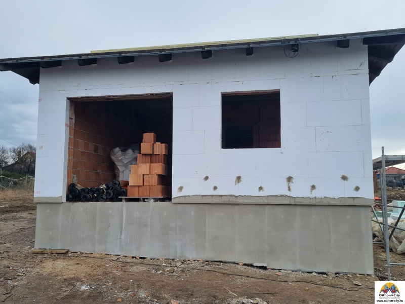 Eladó Lakás, Érd, 140nm, 102000000 Ft