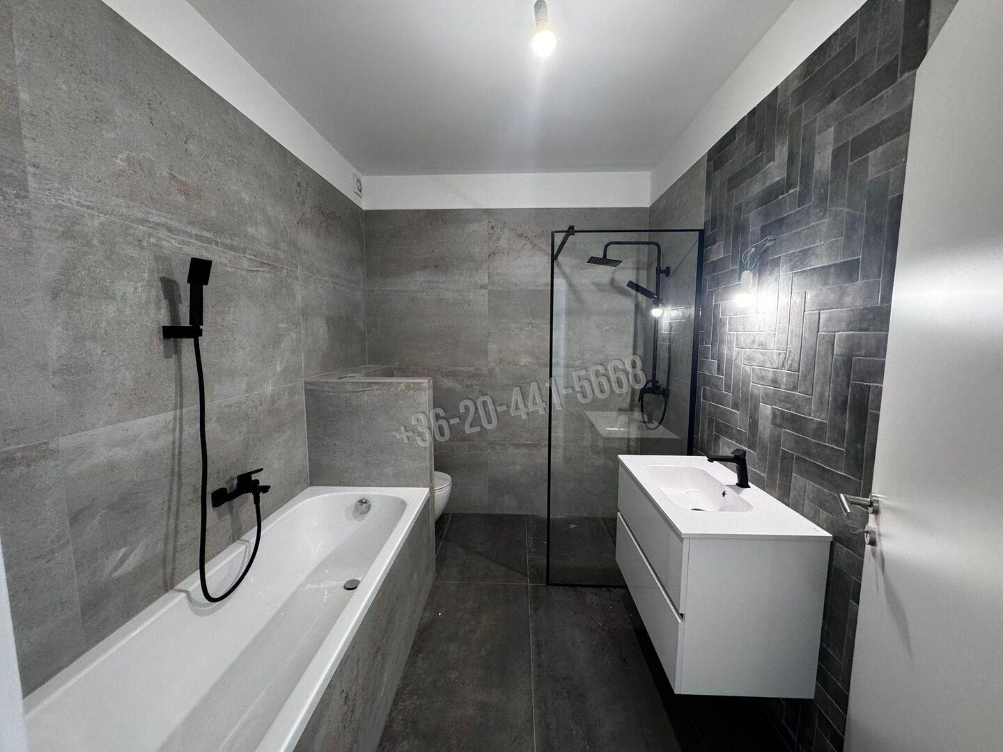 Eladó Társasházi lakás, Zalaegerszeg, Belváros, 85nm, 84150000 Ft