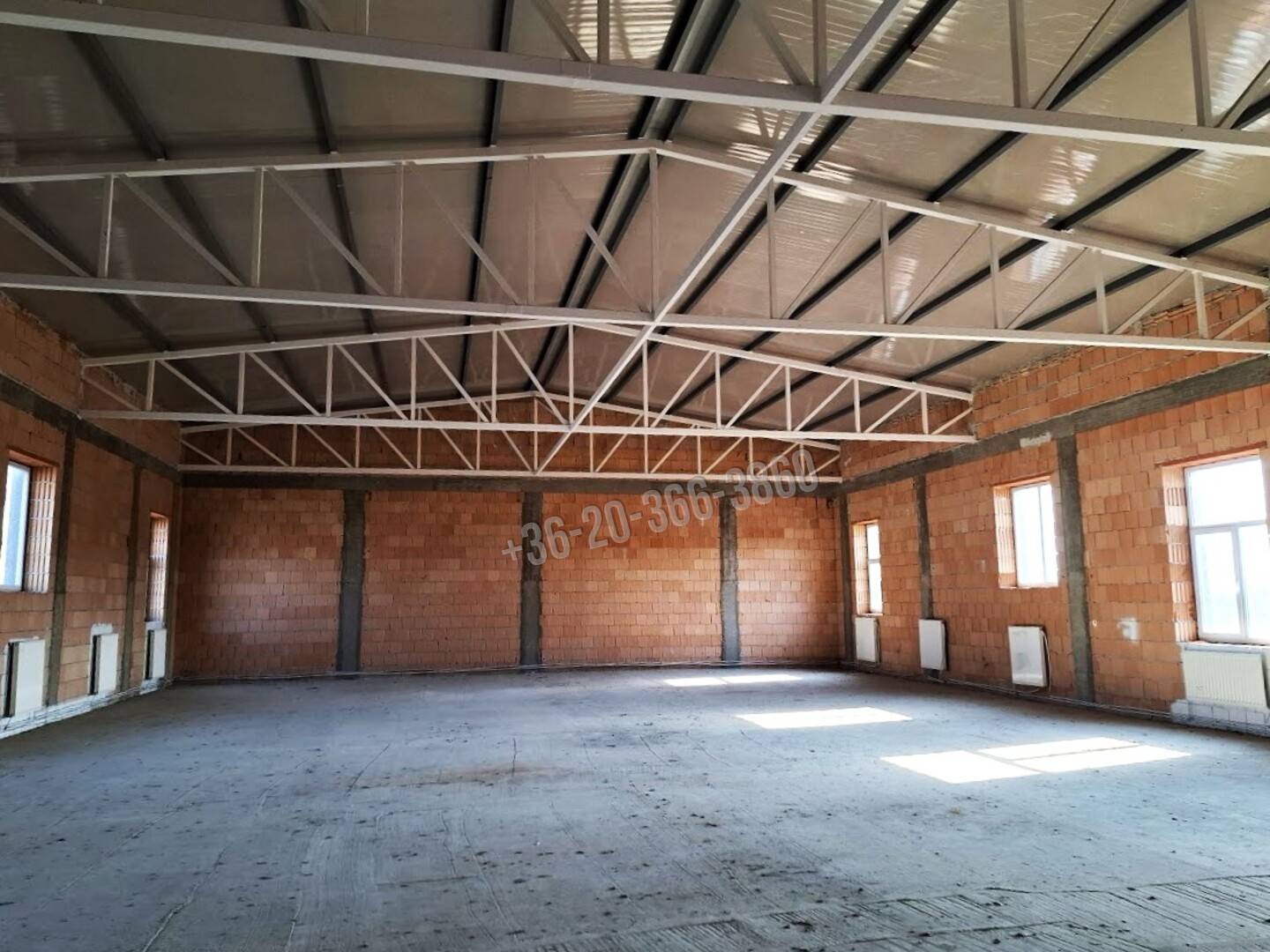 Eladó Gyárépület, Sóskút, Ipari park, 950nm, 259000000 Ft