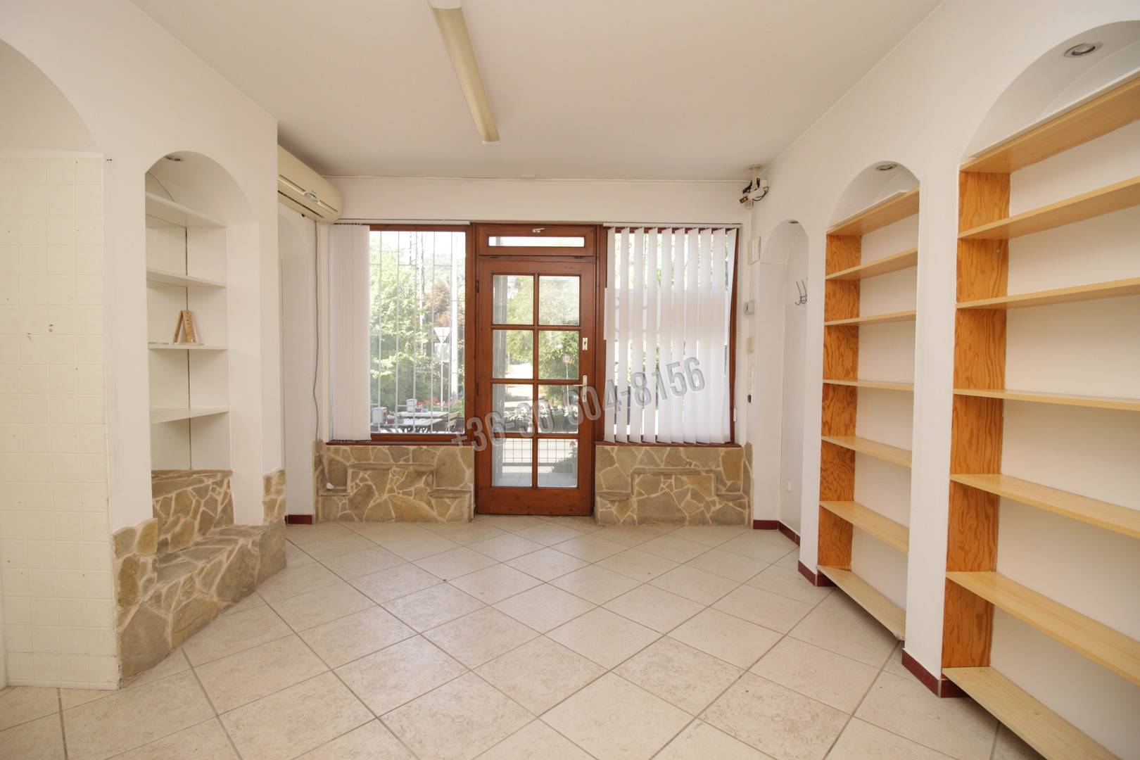 Kiadó Üzlet, Budapest II. kerület, Máriaremete – II/A, 25nm, 170000 Ft