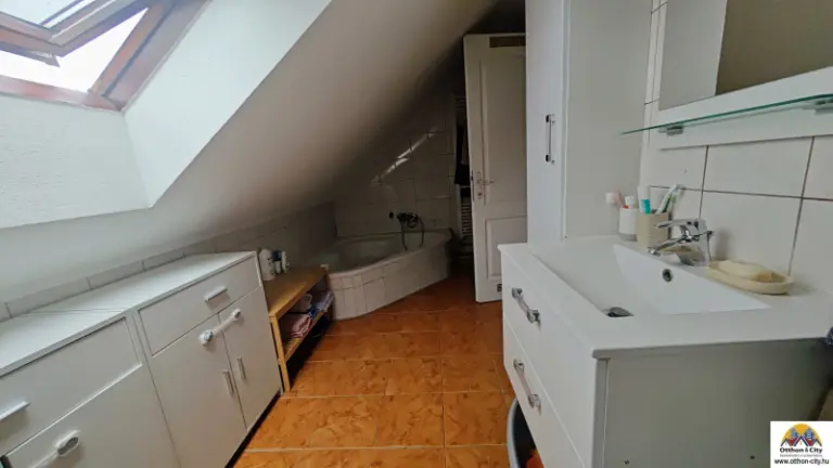 Eladó Ház, Budapest XVIII. kerület, ? LAKÁS HELYETT KERTES OTTHON? – 4 SZOBA + SAJÁT 90 M²-ES KERT A XVIII. KERÜLETBEN!, 67nm, 87900000 Ft