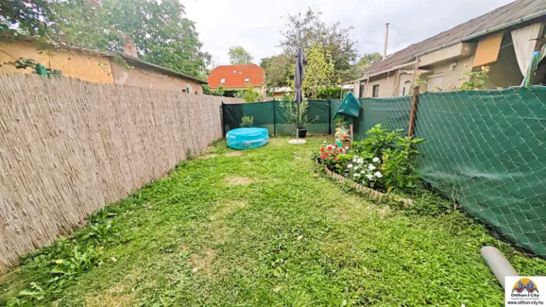 Eladó Ház, Budapest XVIII. kerület, ? LAKÁS HELYETT KERTES OTTHON? – 4 SZOBA + SAJÁT 90 M²-ES KERT A XVIII. KERÜLETBEN!, 67nm, 87900000 Ft
