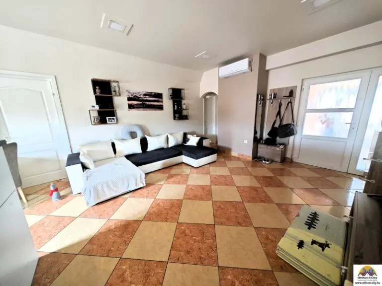 Eladó Ház, Budapest XVIII. kerület, ? LAKÁS HELYETT KERTES OTTHON? – 4 SZOBA + SAJÁT 90 M²-ES KERT A XVIII. KERÜLETBEN!, 67nm, 87900000 Ft