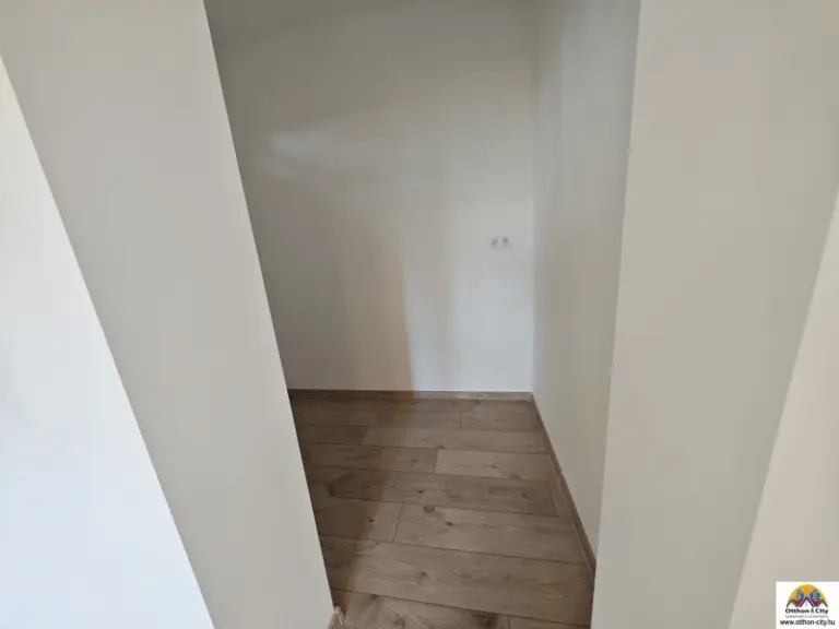 Eladó Ház, Felsőpakony, ERDŐRE NÉZŐ, FRISSEN FELÚJÍTOTT 65 M²-ES OTTHON KIADÓ FELSŐPAKONYON – BUDAPEST KÖZELÉBEN!, 65nm, 300000 Ft