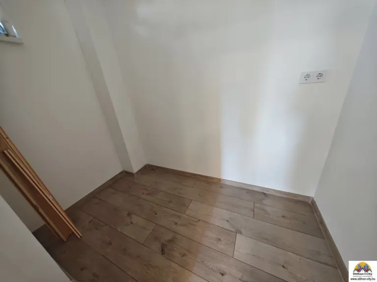 Eladó Ház, Felsőpakony, ERDŐRE NÉZŐ, FRISSEN FELÚJÍTOTT 65 M²-ES OTTHON KIADÓ FELSŐPAKONYON – BUDAPEST KÖZELÉBEN!, 65nm, 300000 Ft
