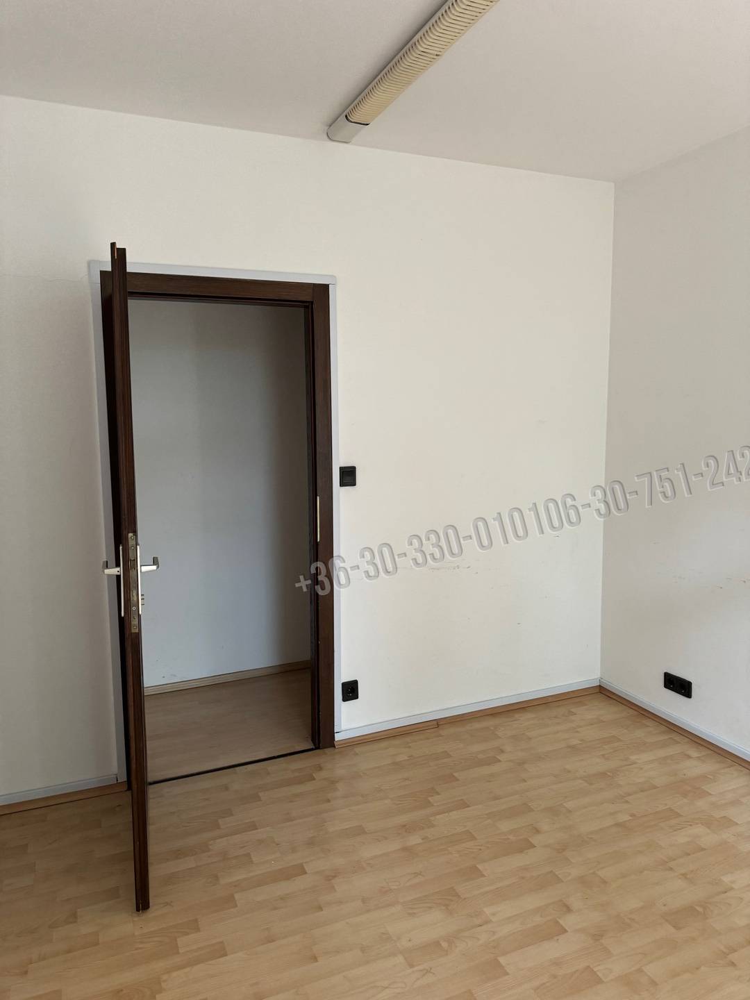 Kiadó Iroda, irodaház, Budapest XI. kerület, Sasad, Dayka Gábor utca, 171nm, 811395 Ft