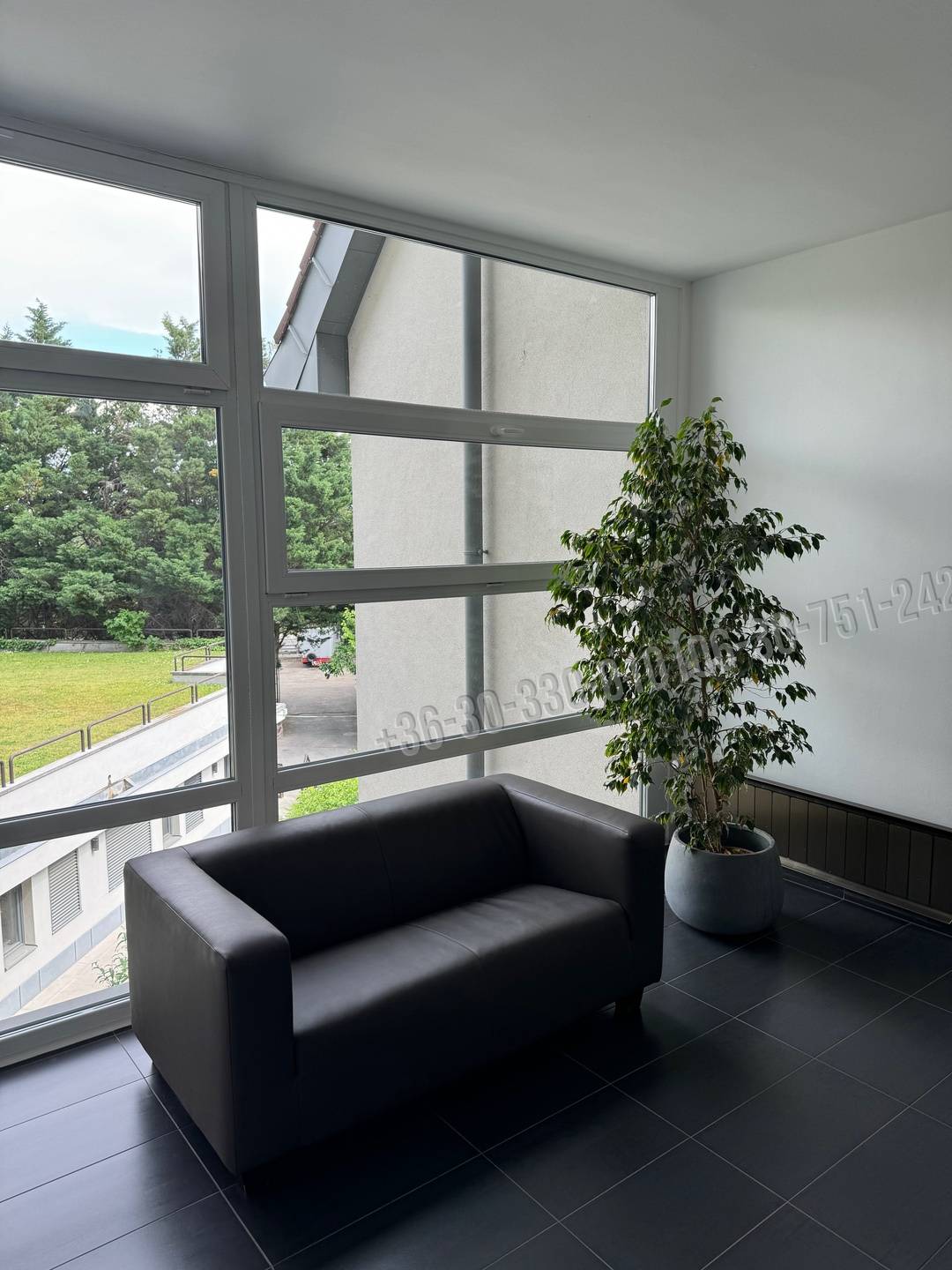 Kiadó Iroda, irodaház, Budapest XI. kerület, Sasad, Dayka Gábor utca, 74nm, 351130 Ft