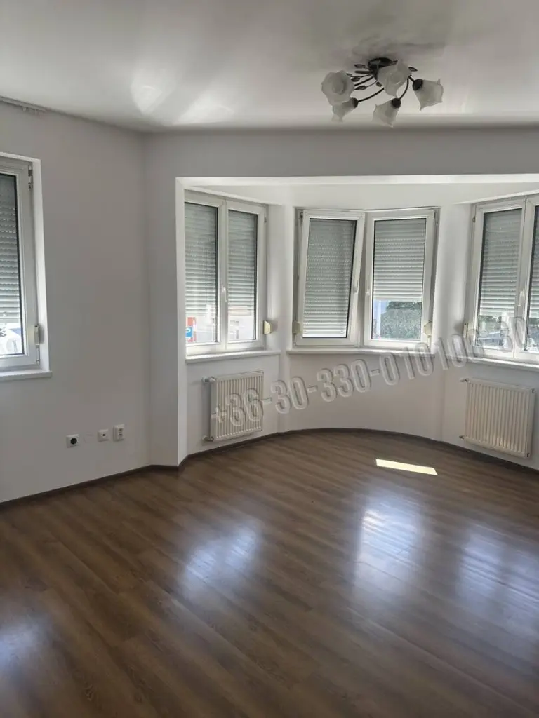 Kiadó Iroda, irodaház, Budapest IV. kerület, Újpest, 67nm, 280000 Ft