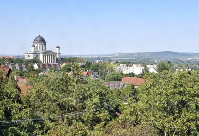 Eladó Családi ház, Esztergom, Kertváros, 244nm, 145000000 Ft