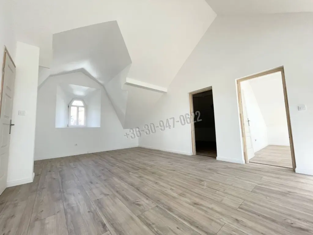 Eladó Villa, kastély, Sopron, Alsólőverek, 295nm, 239000000 Ft