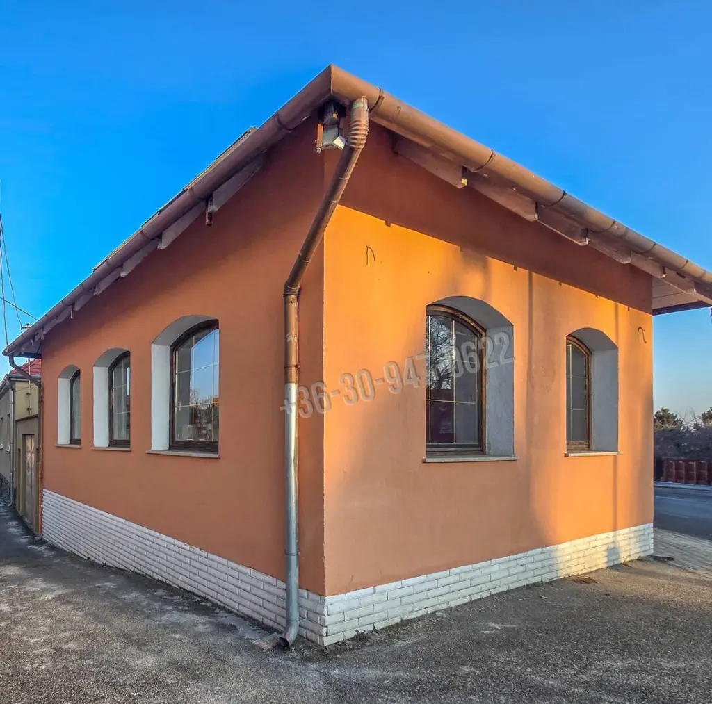 Eladó Vendéglő, étterem, Sopron, Szentmihálydomb, 195nm, 90000000 Ft