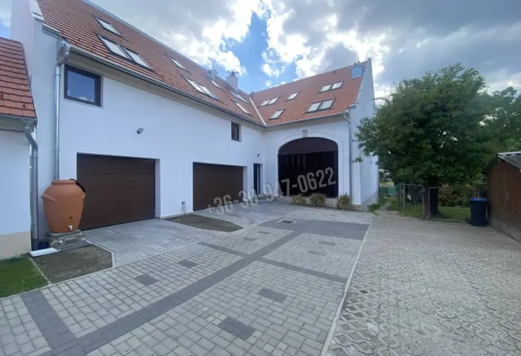 Eladó Társasházi lakás, Sopron, Belváros, 84nm, 89500000 Ft