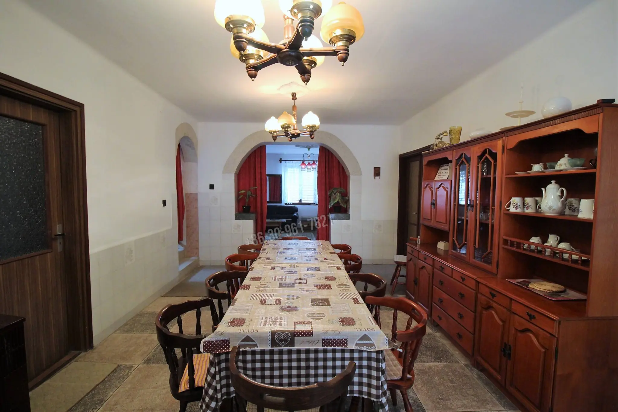 Eladó Hotel, panzió, Gyula, Nincs megadva, 250nm, 79000000 Ft