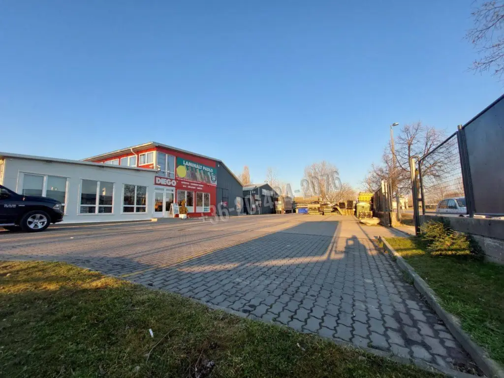 Eladó Gyárépület, Siófok, Ipartelep, Bajcsy-Zsilinszky Endre utca, 1100nm, 495000000 Ft