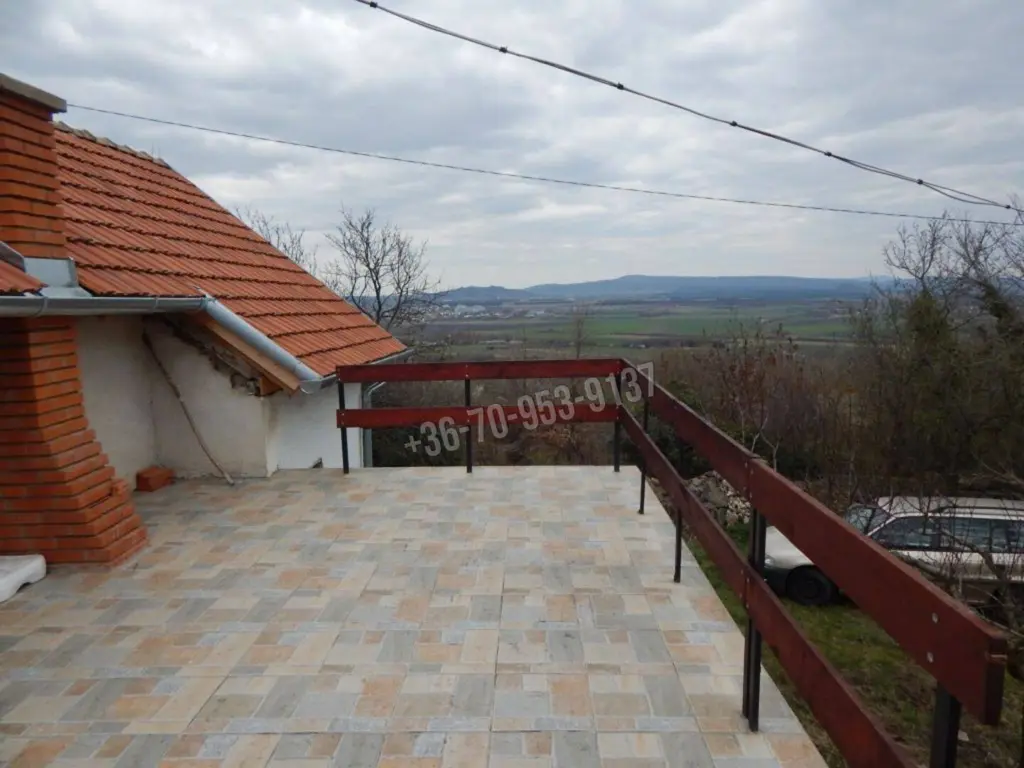 Eladó Külterületi telek, Tapolca, Nincs megadva, Szent György-hegy , 50nm, 28000000 Ft