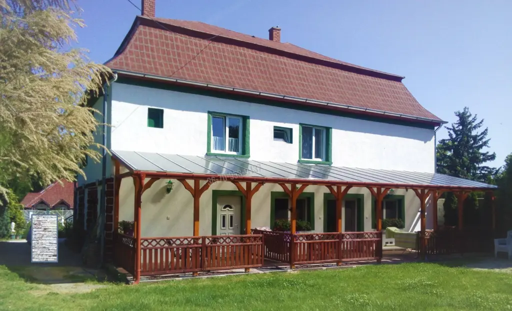 Eladó Hotel, panzió, Badacsonytomaj-Badacsony, 280nm, 229000000 Ft
