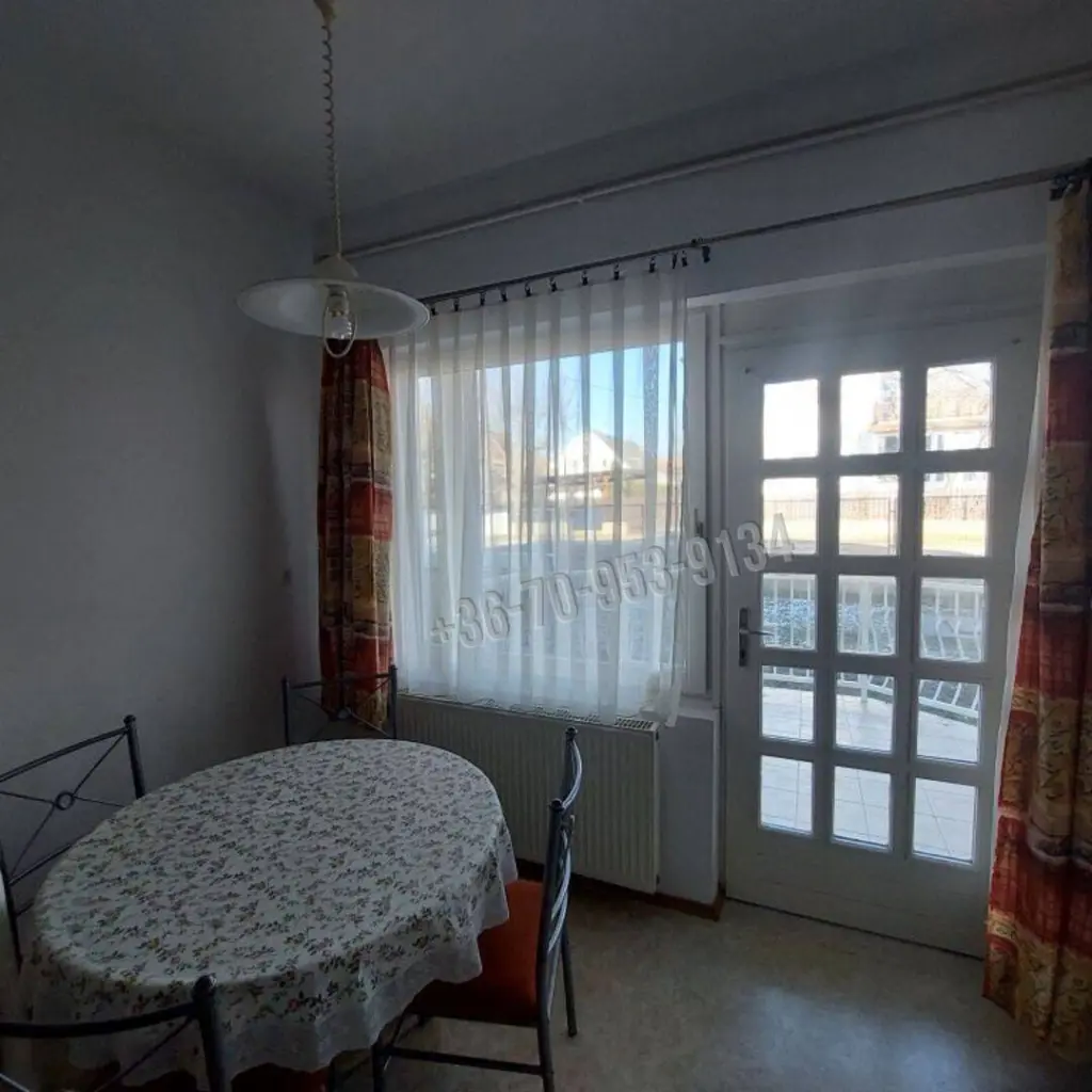 Eladó Hotel, panzió, Gyenesdiás, Alsógyenes, 375nm, 179000000 Ft