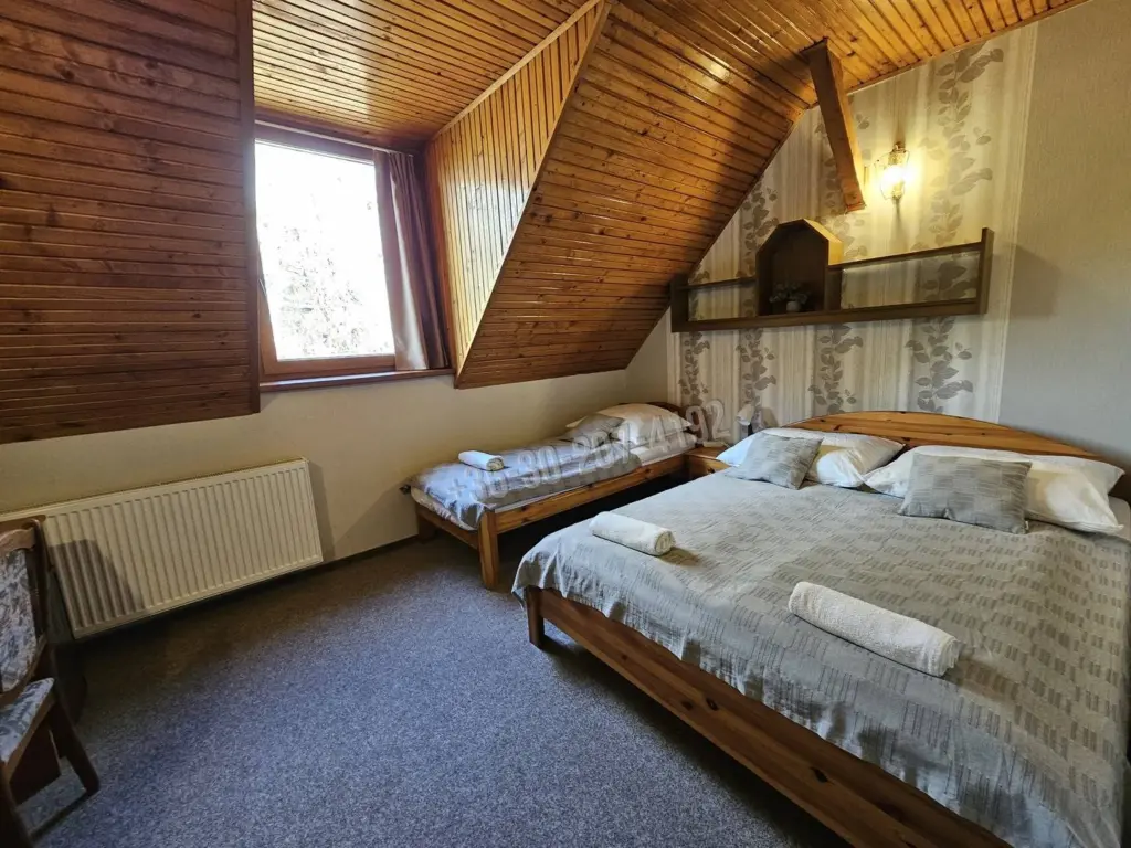 Eladó Hotel, panzió, Baks, 1062nm, 399000000 Ft