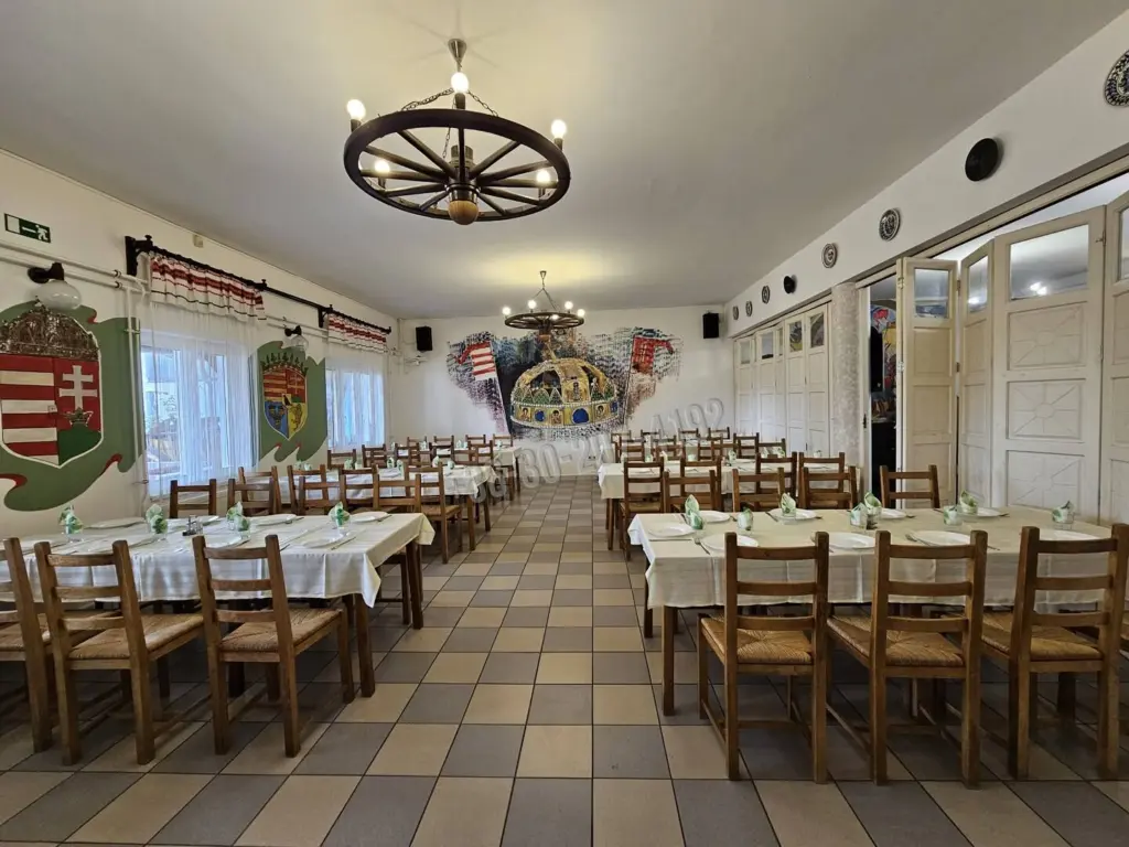 Eladó Hotel, panzió, Baks, 1062nm, 399000000 Ft
