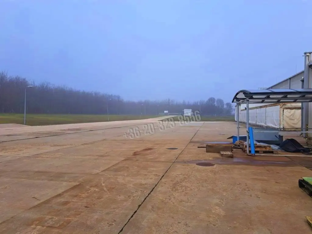 Eladó Gyárépület, Dunaújváros, Északi ipari park, 6390nm, 1419600000 Ft