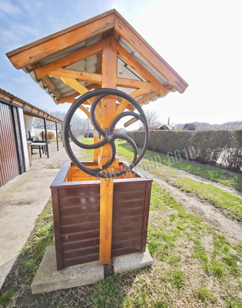 Eladó Hotel, panzió, Baks, Fő utca, 1062nm, 349000000 Ft