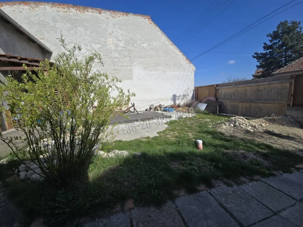 Eladó Építési telek, Sopron, Kurucdomb, 101nm, 1515000000 Ft