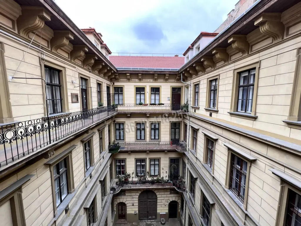 Eladó Társasházi lakás, Budapest V. kerület, Lipótváros, 85nm, 144900000 Ft
