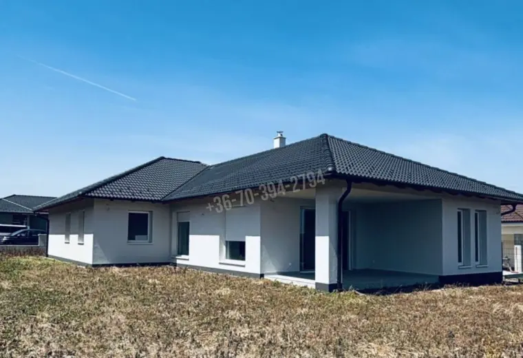 Eladó Családi ház, Környe, Nincs megadva, Bajcsy lakópark, 180nm, 193500000 Ft