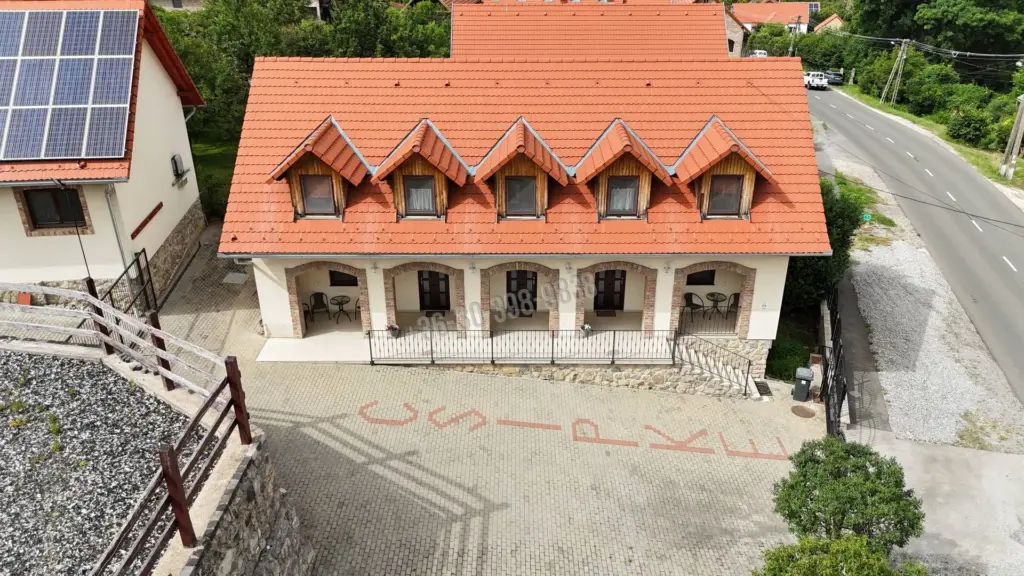 Eladó Vendéglő, étterem, Orfű, Nincs megadva, 181nm, 320000000 Ft
