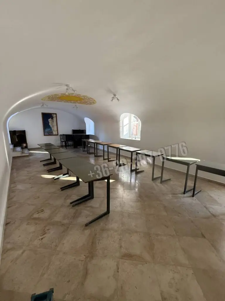 Kiadó Vendéglő, étterem, Győr, Sziget, Simon János püspök tere, 193nm, 714100 Ft