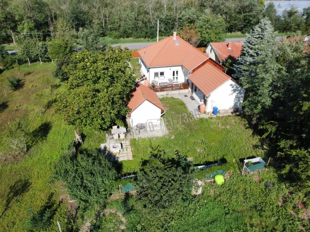 Eladó Családi ház, Heves, Nincs megadva, Bernáthegy, 65nm, 49900000 Ft