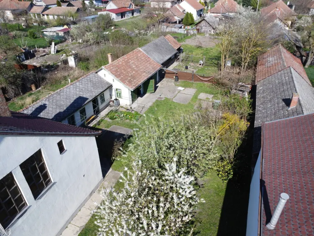 Eladó Családi ház, Tiszanána, Nincs megadva, Fő út, 110nm, 29300000 Ft