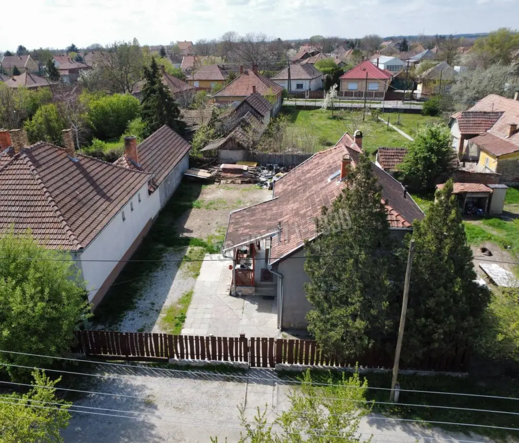 Eladó Családi ház, Jászapáti, Nincs megadva, Madách Imre utca, 86nm, 21900000 Ft