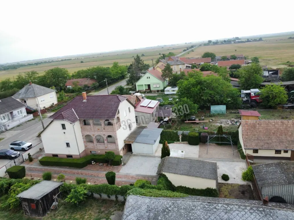 Eladó Családi ház, Tiszanána, Nincs megadva, Bem út, 180nm, 48995000 Ft