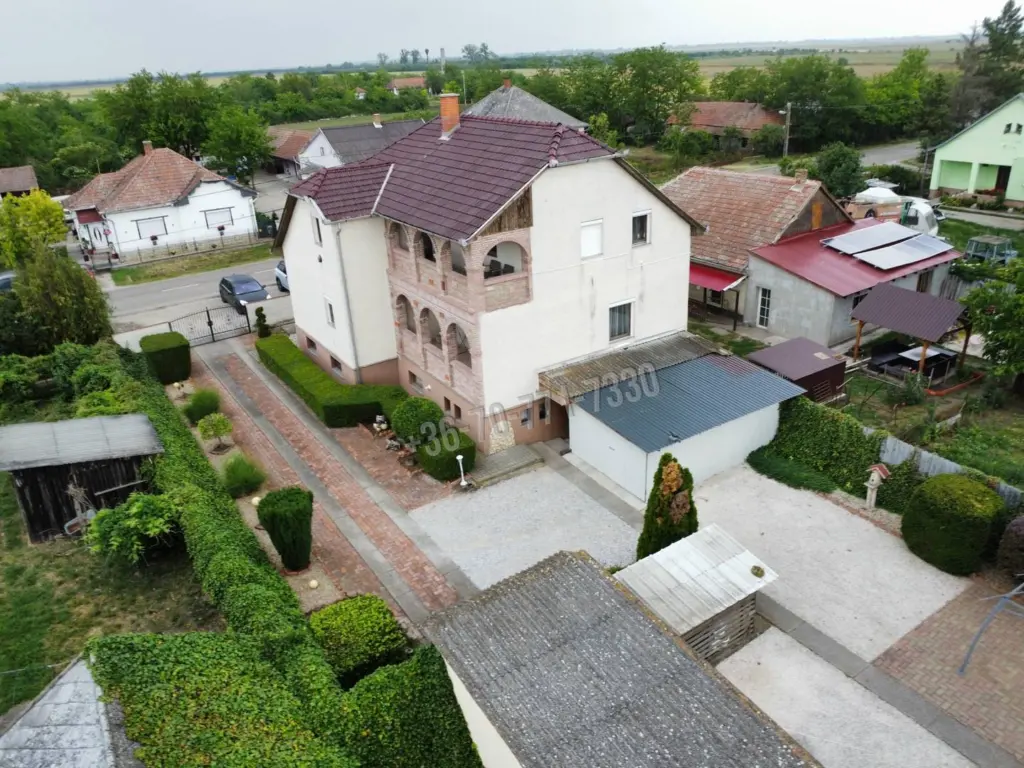 Eladó Családi ház, Tiszanána, Nincs megadva, Bem út, 180nm, 48995000 Ft