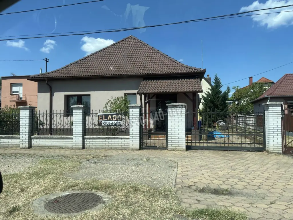 Eladó Családi ház, Debrecen, Nagyerdőalja, Tölgyfa utca, 106nm, 139990000 Ft