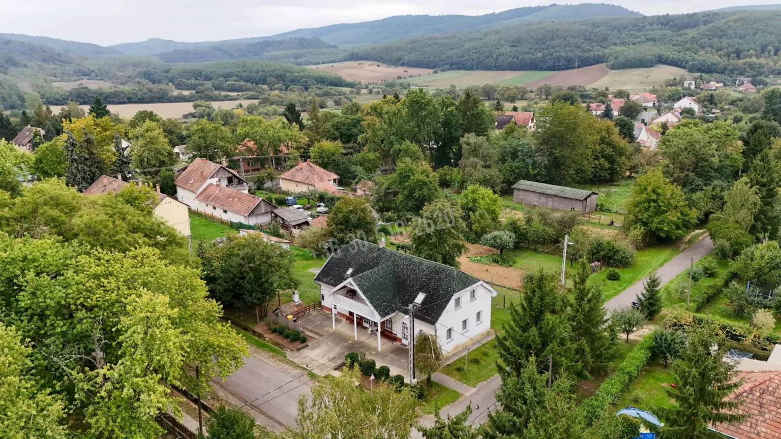 Eladó Hotel, panzió, Kétbodony, Jókai utca, 201nm, 49900000 Ft