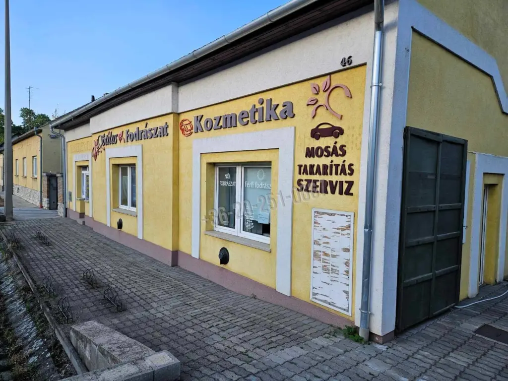 Eladó Üzlet, Mohács, Nincs megadva, 591nm, 130000000 Ft