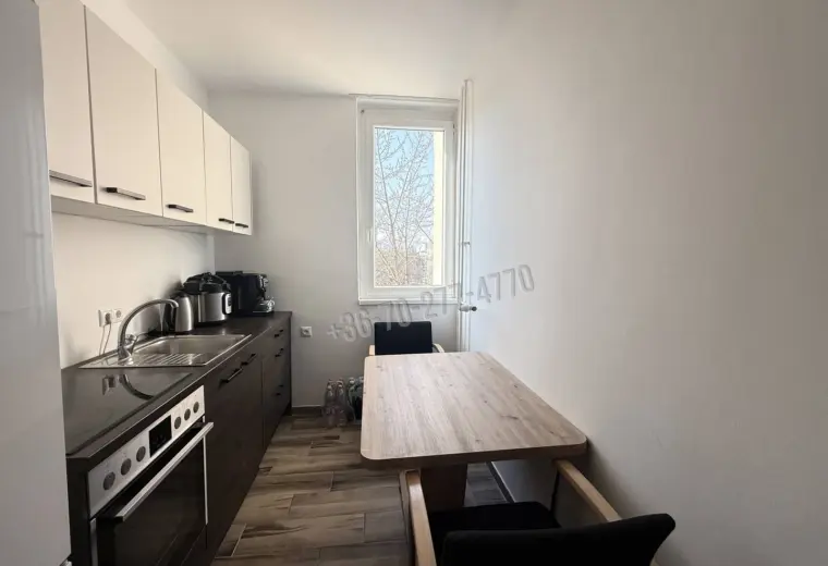 Eladó Társasházi lakás, Oroszlány, Újváros, Rákóczi Ferenc út, 54nm, 39990000 Ft