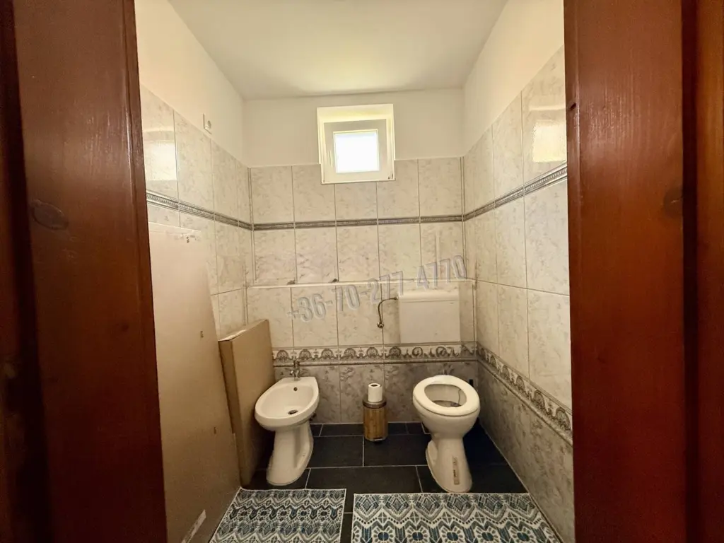 Eladó Családi ház, Oroszlány, Falu, Alkotmány út, 230nm, 125000000 Ft